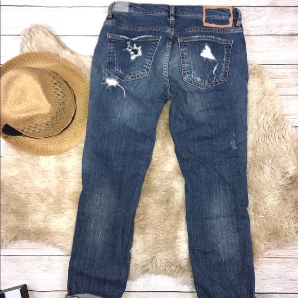 Zara | Super Distressed Medium Rise Cropped Jeans - Picture 2 of 3